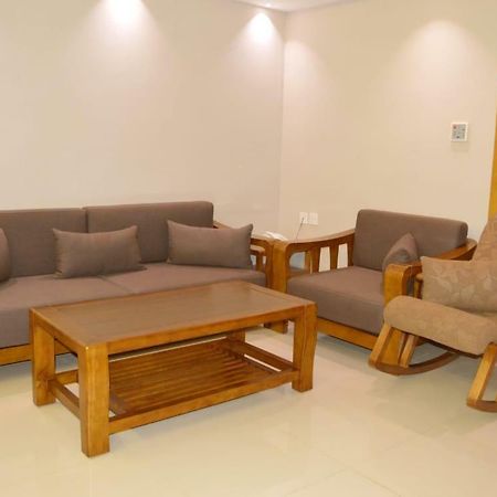 Yara Suites Buraidah Ngoại thất bức ảnh